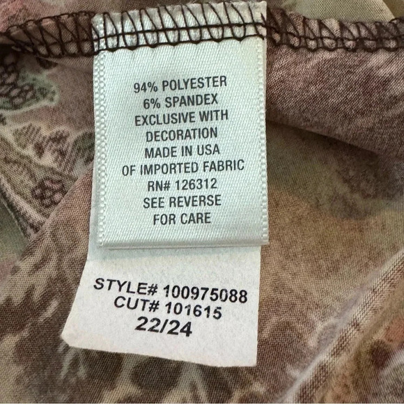 Dressbarn 22 24 2X Shirt Top Green Red Paisley 3/4 Sleeve Scoop Neck Embellished - Picture 6 of 7